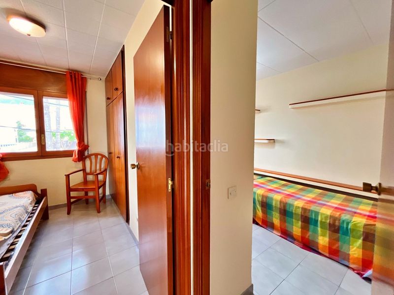 Foto 23cf3907-9604-4f36-a266-017992873f32. Chalet adosado a 30 metros del mar con piscina y amplios espacios exteriores en La Ràpita