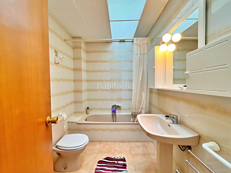 Foto 2d84bfb9-4d61-4ace-a965-2c0c7bf48078. Chalet adosado a 30 metros del mar con piscina y amplios espacios exteriores en La Ràpita