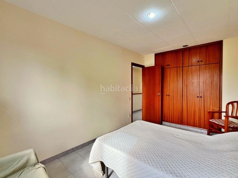 Foto 44a5d151-f5b3-43af-98fc-77e780bdcc95. Chalet adosado a 30 metros del mar con piscina y amplios espacios exteriores en La Ràpita