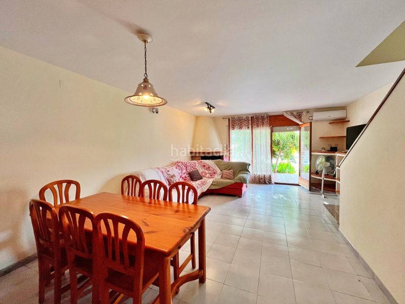 Foto 60150e36-322b-4918-ab17-b8014cd679dd. Chalet adosado a 30 metros del mar con piscina y amplios espacios exteriores en La Ràpita