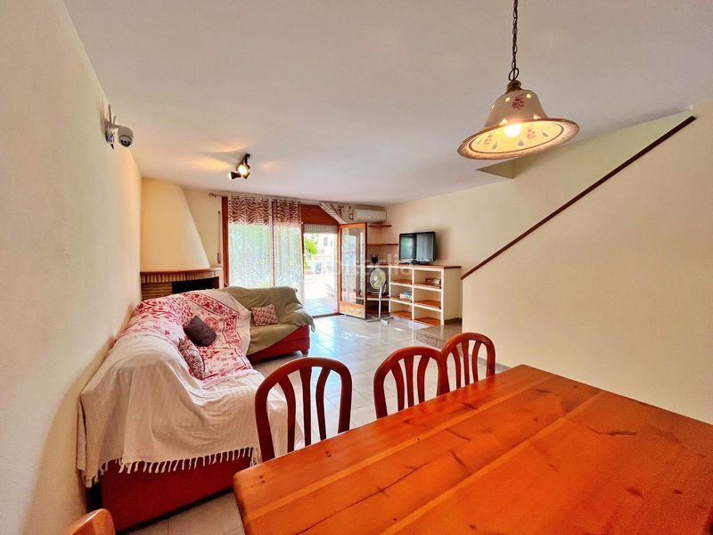 Foto 83ed670c-c7f4-4181-b322-c44cad13ed93. Chalet adosado a 30 metros del mar con piscina y amplios espacios exteriores en La Ràpita