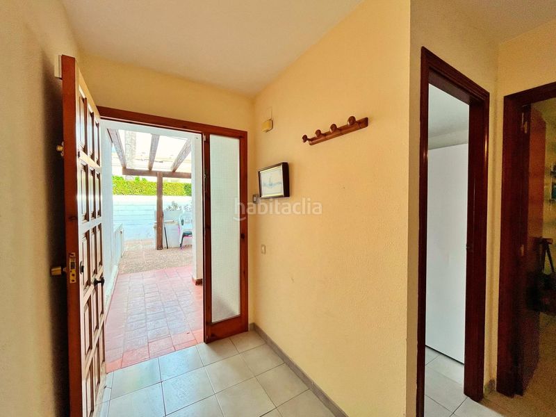 Foto a11ac1d3-fdda-4164-a4aa-e17904ac79cb. Chalet adosado a 30 metros del mar con piscina y amplios espacios exteriores en La Ràpita