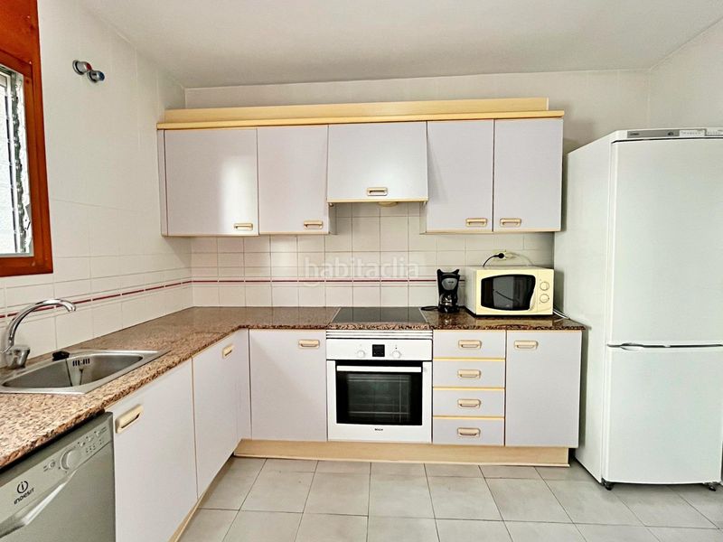 Foto d3cb2332-34cb-4797-b71c-04f8679e5f71. Chalet adosado a 30 metros del mar con piscina y amplios espacios exteriores en La Ràpita