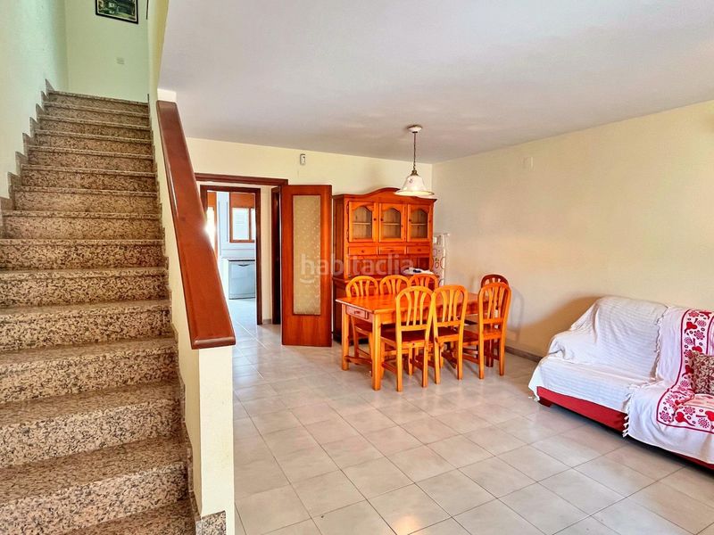 Foto d9939d41-335d-437d-bce2-a76c7deac0f1. Chalet adosado a 30 metros del mar con piscina y amplios espacios exteriores en La Ràpita