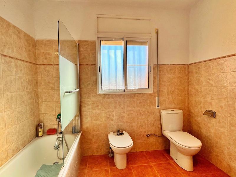 Foto e6357115-f69b-4294-becc-7a4f3a324638. Chalet en Camarles