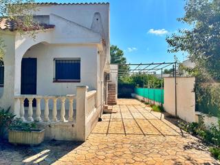 Xalet a Deltebre. Encantador chalet en primera línea del paseo marítimo de riumar