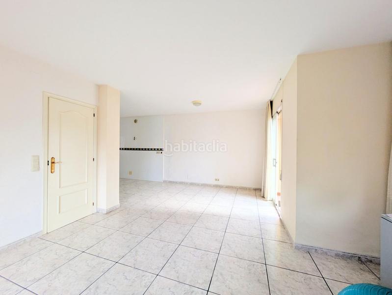 Foto 29055347-0a66-462b-8319-92f96fbfdaac. Edificio in Centre La Ràpita