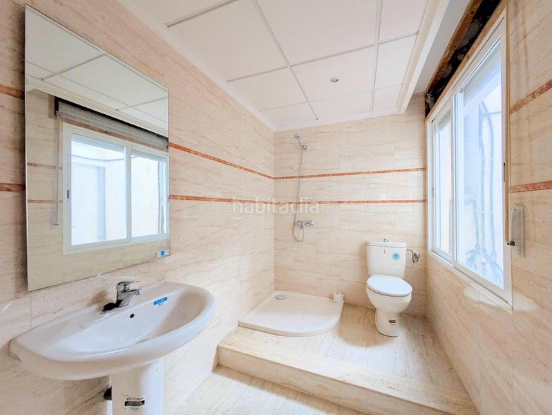 Foto 34bb11dc-5f1e-4f9f-ba08-ef6a833ef065. Edificio in Centre La Ràpita