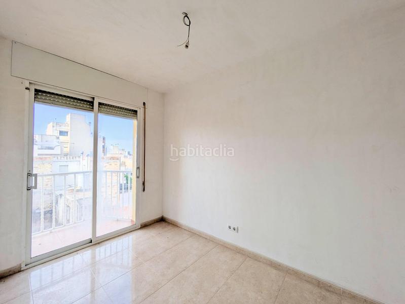 Foto 3851a8f9-2850-43f2-a31d-8eb1d2082b8f. Edificio in Centre La Ràpita