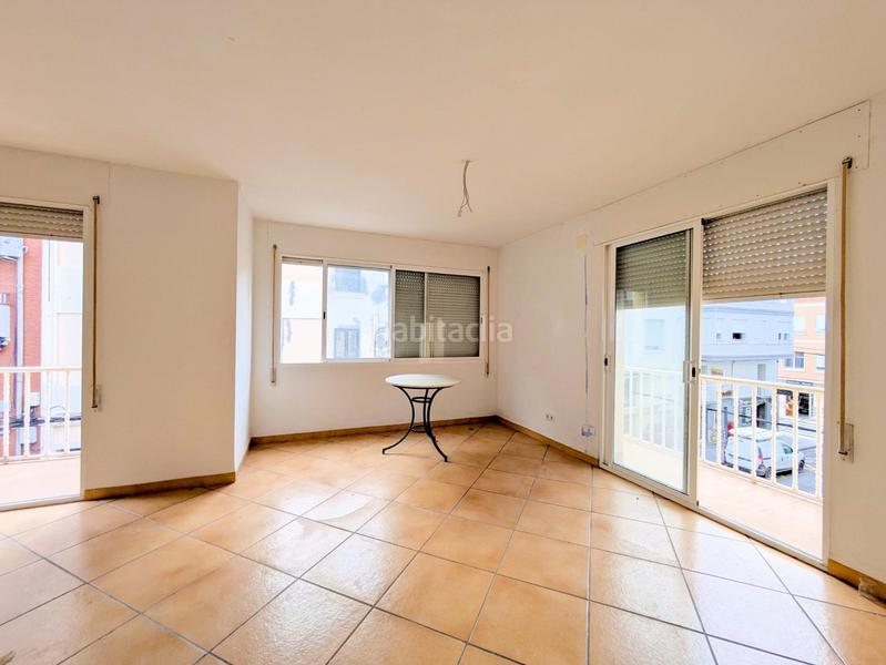 Foto fee08de1-a0ec-4ab9-9f32-43d3685a4963. Edificio in Centre La Ràpita