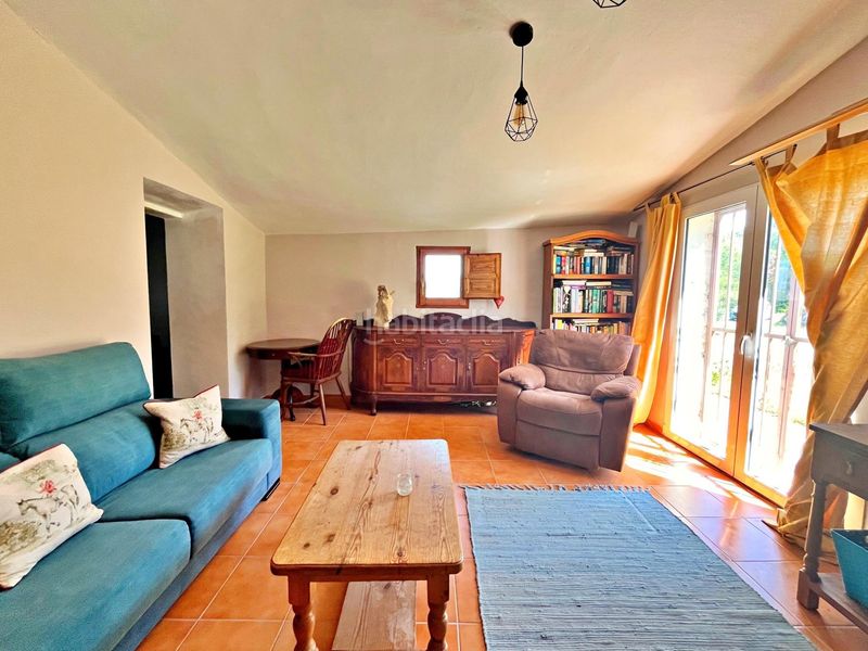 Foto 0f77dd6c-a35e-4a74-982d-624821cc4269. Xalet a Flix