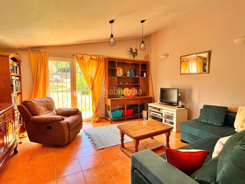 Foto 25f9f7e2-345d-4f42-a6bd-6b8735b9f565. Xalet a Flix