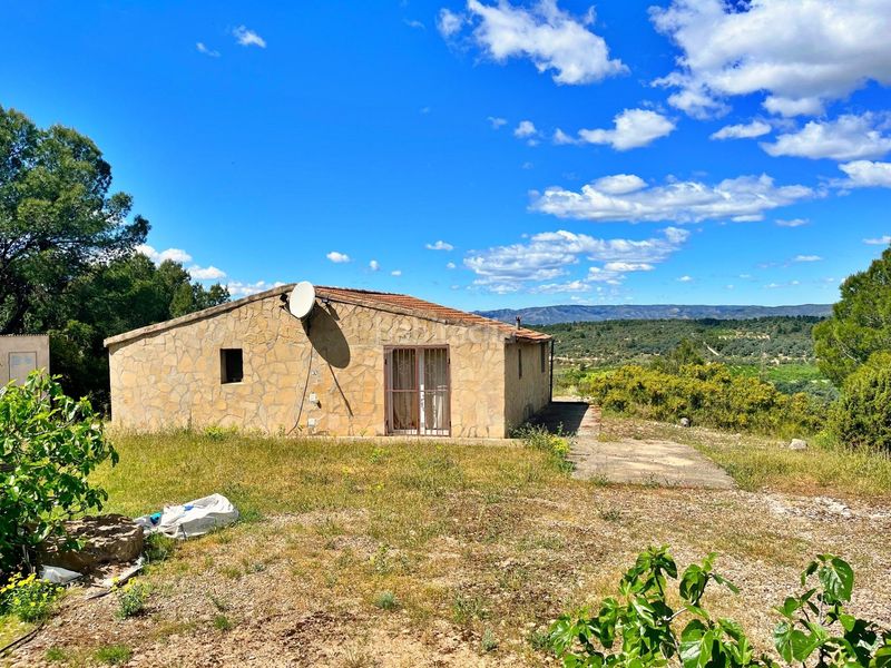 Foto 8a080061-2448-46f0-9a24-1cf921e985bd. Xalet a Flix