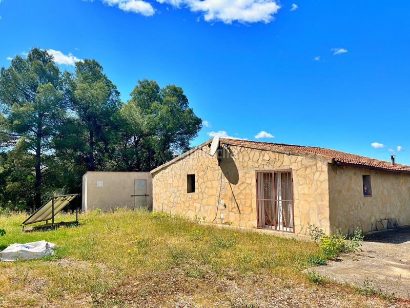 Foto a609bb7e-026b-4595-b919-26d1fae3b900. Xalet a Flix