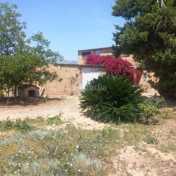 Foto 20f1c269-f78d-43c1-8c17-3c693d8e68bc. Edifici a Bítem Tortosa