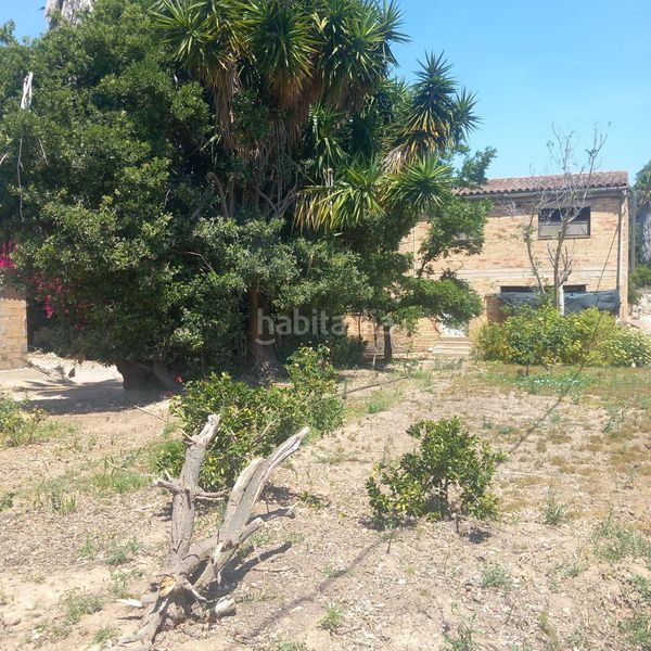 Foto 31a5ec2f-15a9-4ccf-b25b-7d568b9a1b85. Edifici a Bítem Tortosa