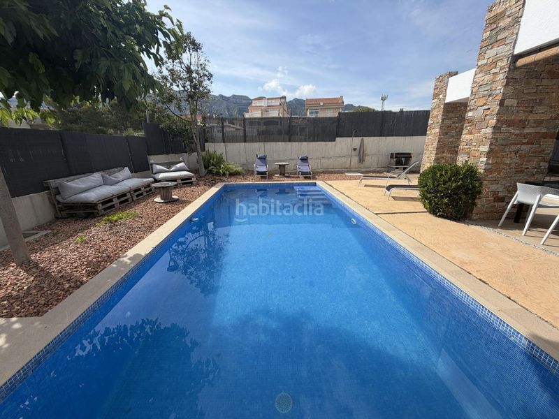 Foto a95c6b45-4233-43ae-9fd6-49deb06ab05a. Xalet amb piscina a Alcanar