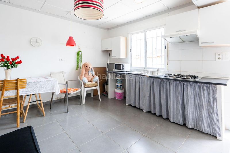 Foto 124ef42b-f67e-42de-8cc8-844e979212f1. Casa amb aparcament a Deltebre