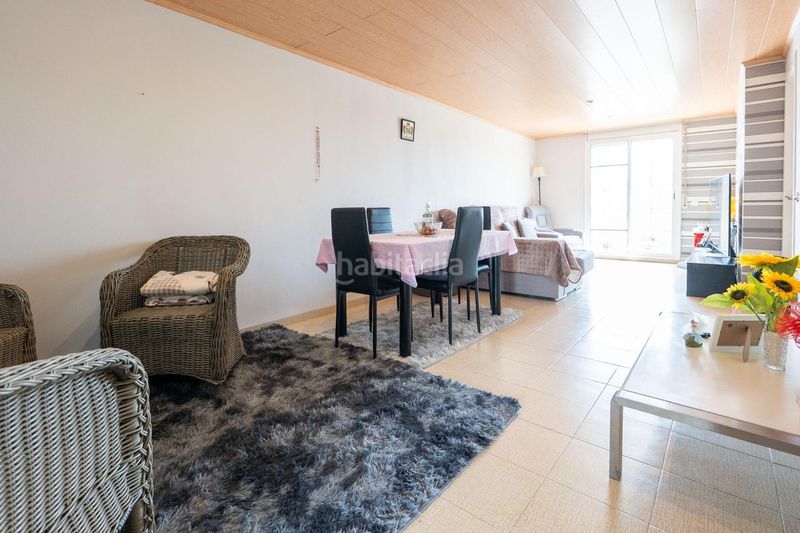 Foto 768bcea2-603e-42f8-971d-82dcf3e76424. Casa amb aparcament a Deltebre