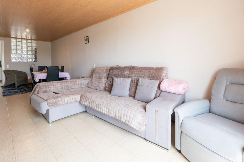 Foto 845c39fc-8fb3-4b57-9c0f-9160b99c906a. Casa amb aparcament a Deltebre
