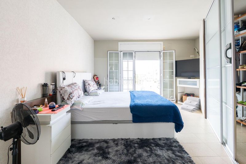 Foto b3d55b32-2c06-4097-a97d-e281cced77f3. Casa amb aparcament a Deltebre