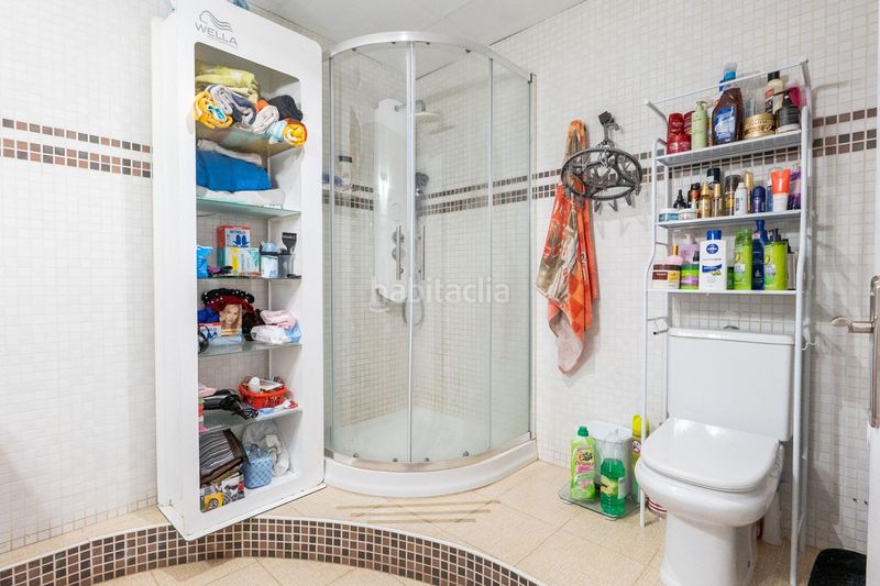 Foto b6aaea71-8ae4-435f-8e87-a6d31a0760ad. Casa amb aparcament a Deltebre