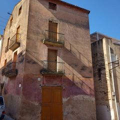 Haus in Tivenys. Encantadora casa de pueblo con gran potencial de reforma en tive