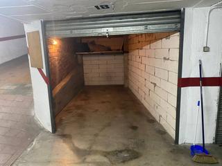 Aparcament cotxe  Països catalans. Parking en venta en barri dels escriptors