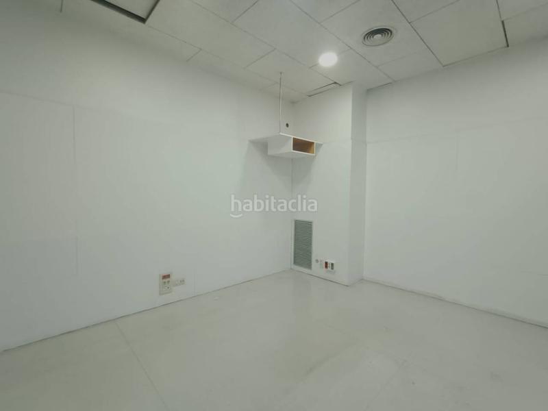 Foto 3082b0ab-dcac-4d05-9a91-3d15a060444e. Lloguer local comercial a La Devesa Girona