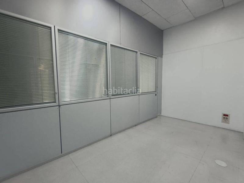 Foto 45a7bbd9-ece4-495a-8ae2-e90a80f3277a. Lloguer local comercial a La Devesa Girona