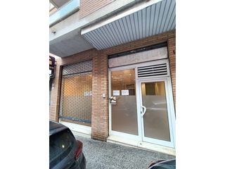 Rent Business premise in Calle andreu tuyet santamaria 17. Local en alquiler en montilivipalau17003