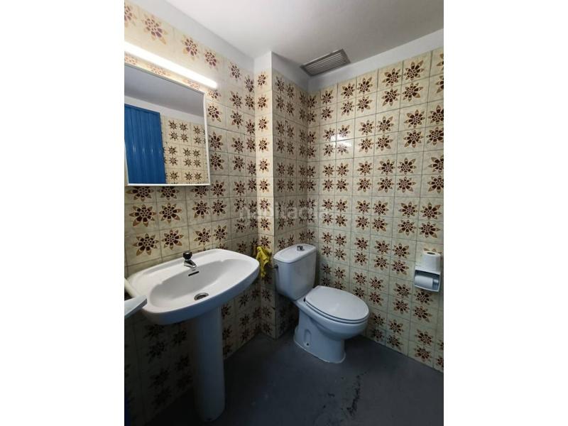 Foto 3c3c1c64-265b-4b81-9017-5e7326ddfbdf. Lloguer local comercial a Eixample Sud-Migdia Girona