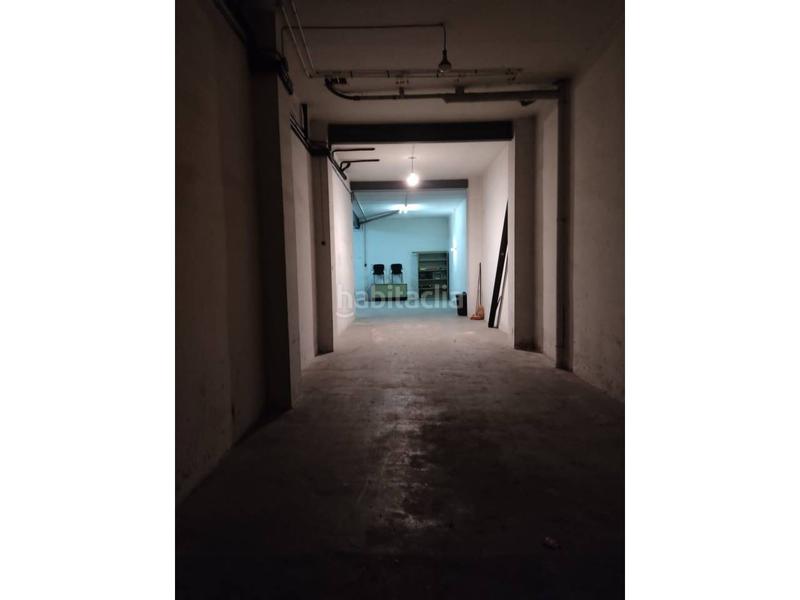 Foto 347daacf-8dbe-4e43-ab61-3821dac58db9. Location local commercial dans Eixample Sud-Migdia Girona