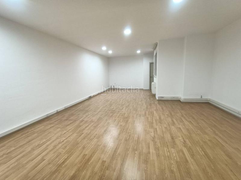 Foto 0cafd9a8-a31a-42a9-9da0-332d3bbc869e. Alquiler oficina alquiler de oficina capital correos jaume i en Girona