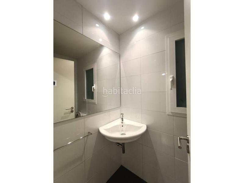 Foto 400de3bb-d2f3-4455-97e6-ab1850194023. Miete büro mit heizung in Eixample Nord Girona
