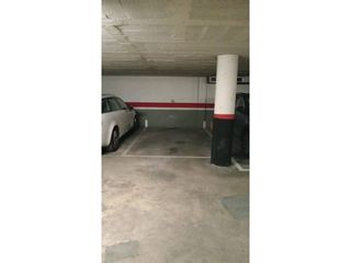 Miete Autoparkplatz  Calle maluquer i salvador. Alquiler de plazas de aparcamiento en girona capital  centre  ma