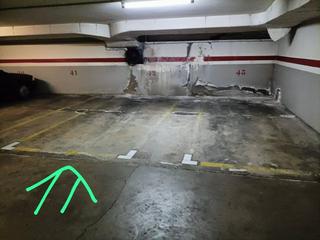 Aparcament cotxe  Creu. Venta de plaza de parking en girona capital