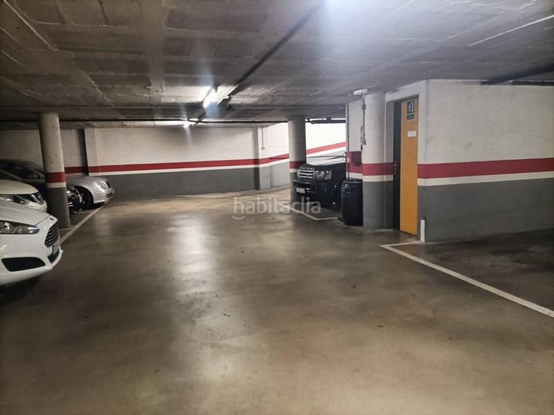 Foto 15f2631f-7127-4d7b-ab10-286c2152df98. Location parking voiture dans Eixample Nord Girona