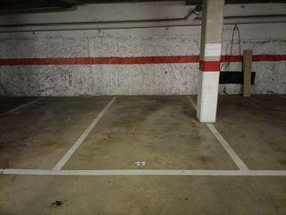 Rent Car parking  Calle figuerola. Alquiler de plazas de parking en girona capital  centro calle fi