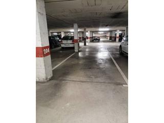 Car parking in Emili Grahit