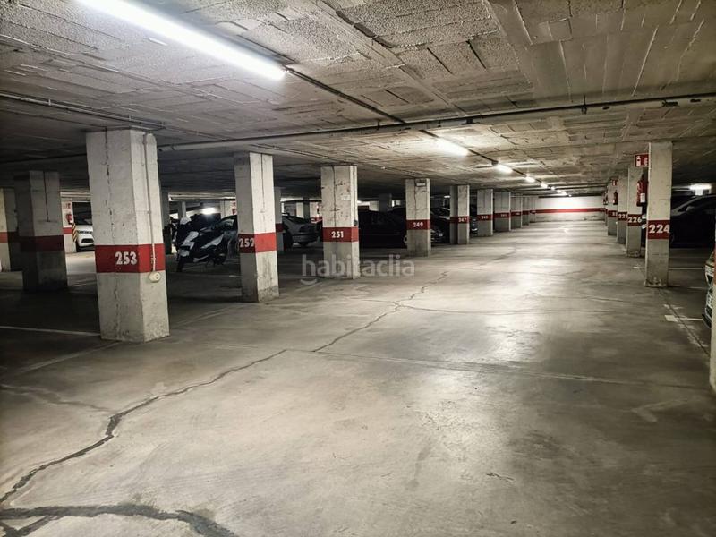 Foto 389ed8be-2583-4dca-993b-8118f8c32870. Rent car parking in Eixample Sud-Migdia Girona