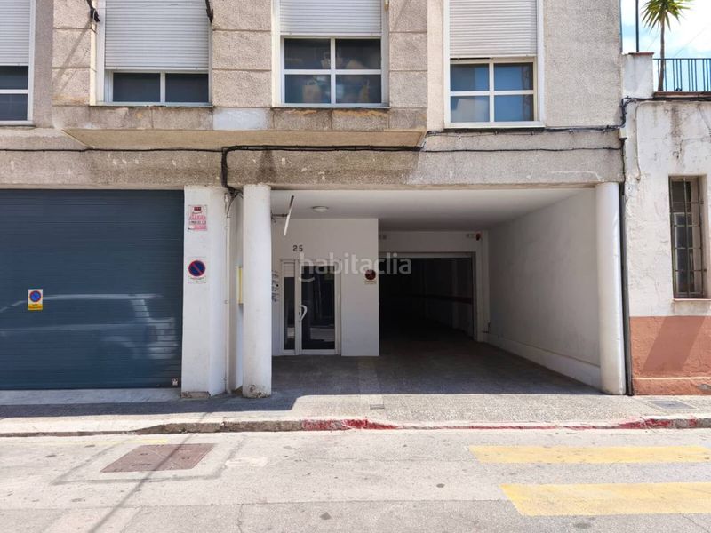 Foto a8e63b8f-5df1-4481-b475-a39e2292632f. Aparcament cotxe a Eixample Sud-Migdia Girona