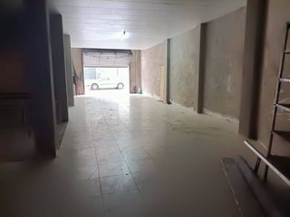 Affitto Posto auto in Sarrià de Ter. Alquiler de garaje  almacén amplio en sarrià de ter
