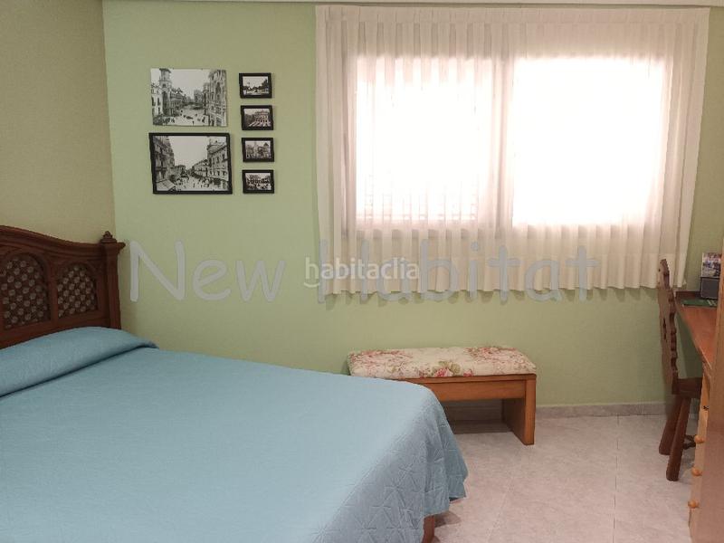 Foto f768837a-3908-49f6-9b01-0645fa8e70db. Casa adosada en Plaza Illes Columbretes Castellón de la Plana