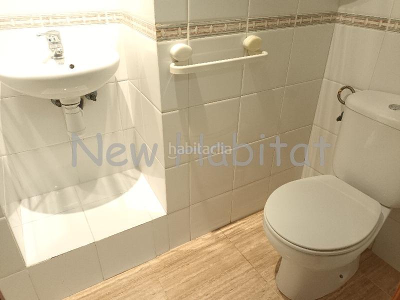 Foto 0c1f2963-0cc4-4768-ba53-4b9a52e4fcef. Casa adossada amb aparcament a Plaza Illes Columbretes Castellón de la Plana