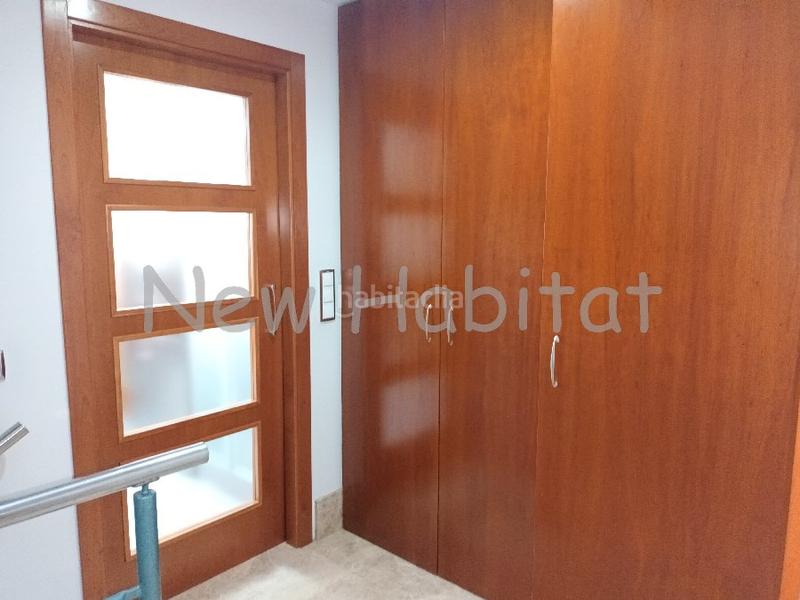 Foto f7a0fb28-ff8c-40bf-8306-e302bb676783. Casa adossada amb aparcament a Plaza Illes Columbretes Castellón de la Plana