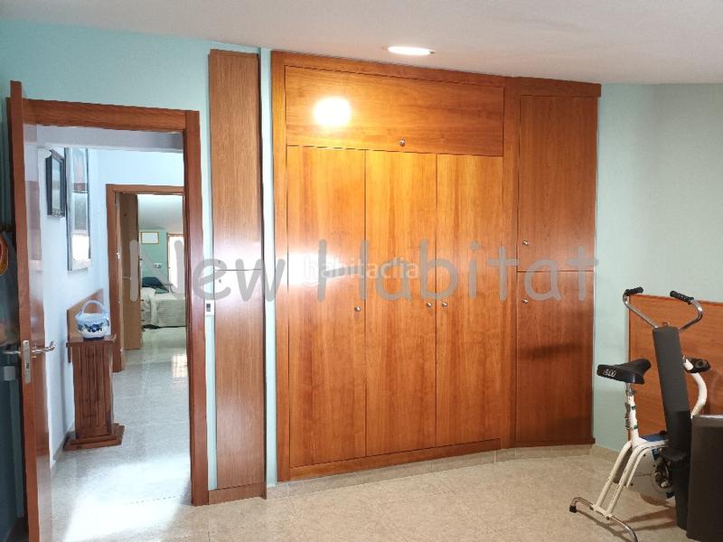 Foto 187899a8-f906-4f63-bd20-41ad2cbbc4bf. Maison jumelée avec parking dans Plaza Illes Columbretes Castellón de la Plana