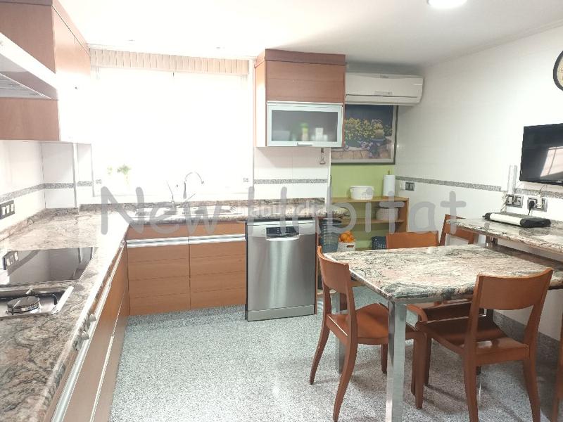 Foto 2b7d4063-4018-481f-aa89-26f8a76db7ab. Maison jumelée avec parking dans Plaza Illes Columbretes Castellón de la Plana