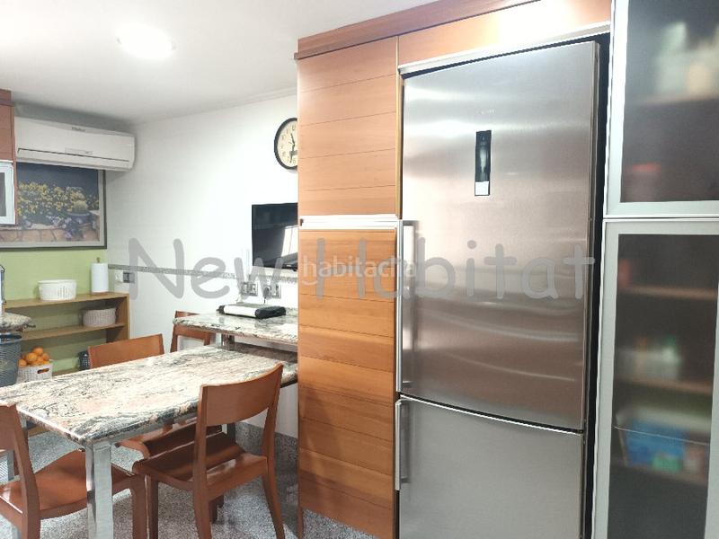 Foto 2e208d31-596a-4639-92ea-65113b124e7a. Maison jumelée avec parking dans Plaza Illes Columbretes Castellón de la Plana