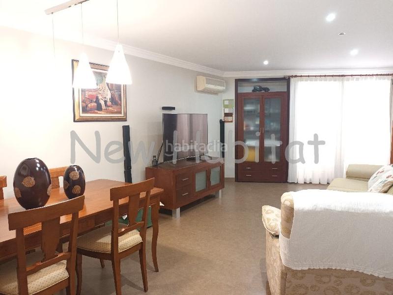 Foto 7b2216db-b2e4-4ceb-9f27-80c3e488d3de. Maison jumelée avec parking dans Plaza Illes Columbretes Castellón de la Plana